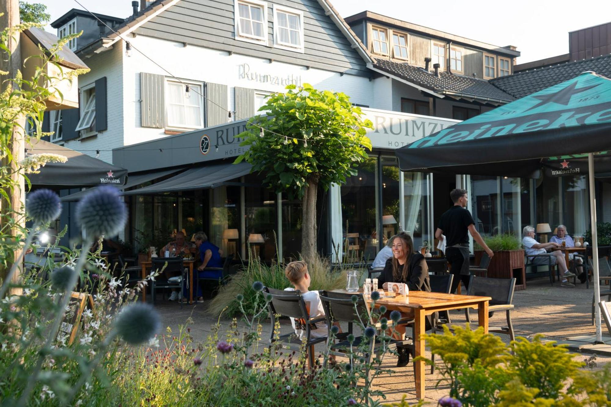 Hotel Restaurant Ruimzicht Zeddam Eksteriør billede